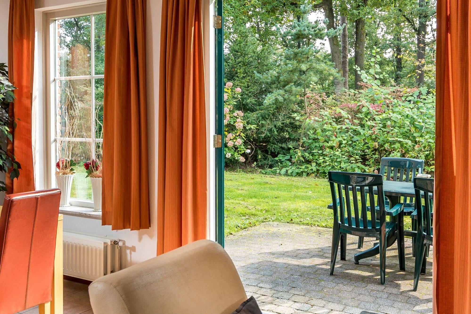 Roompot Landgoed Het Grote Zand Hooghalen 外观 照片