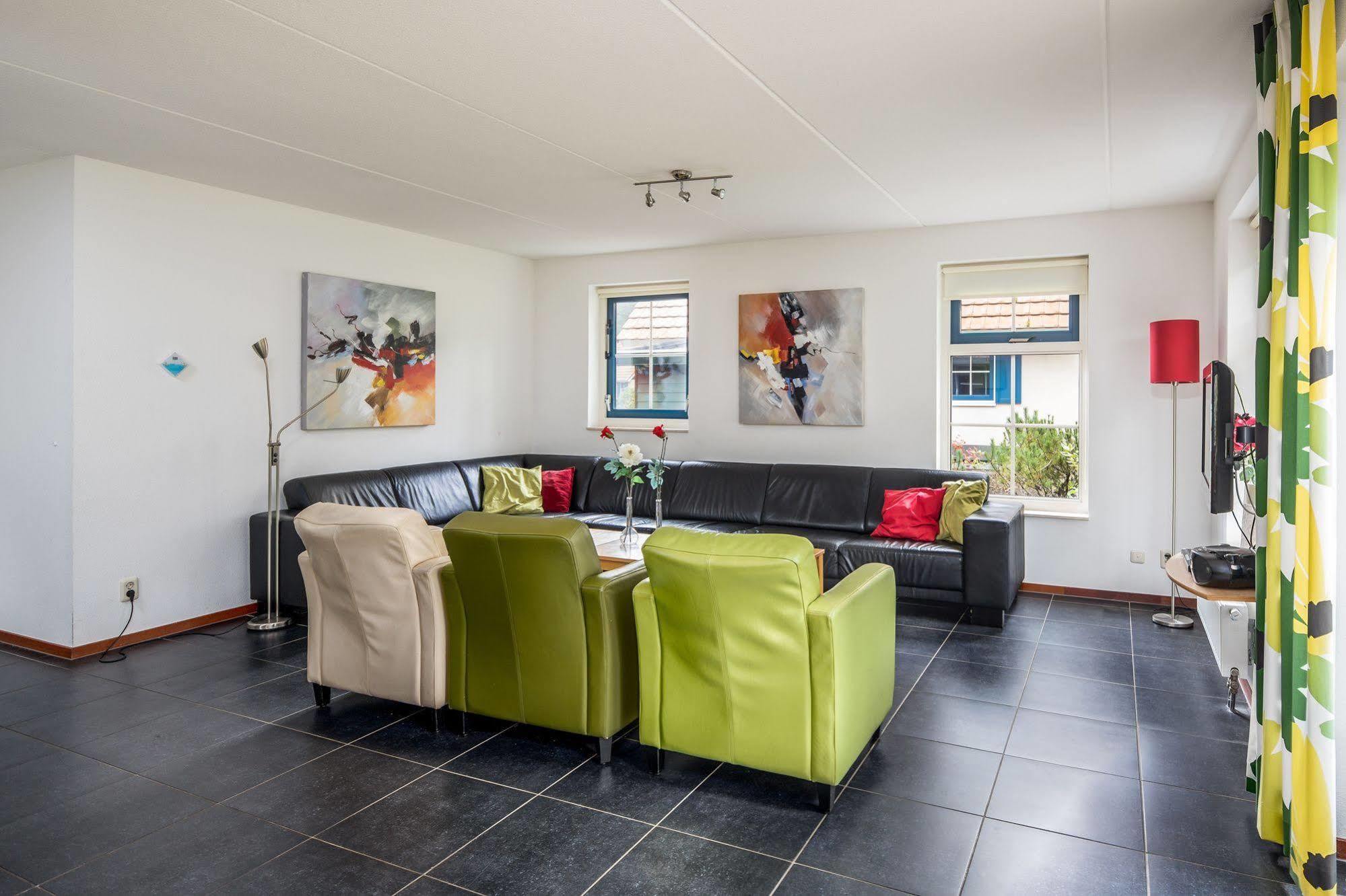 Roompot Landgoed Het Grote Zand Hooghalen 外观 照片