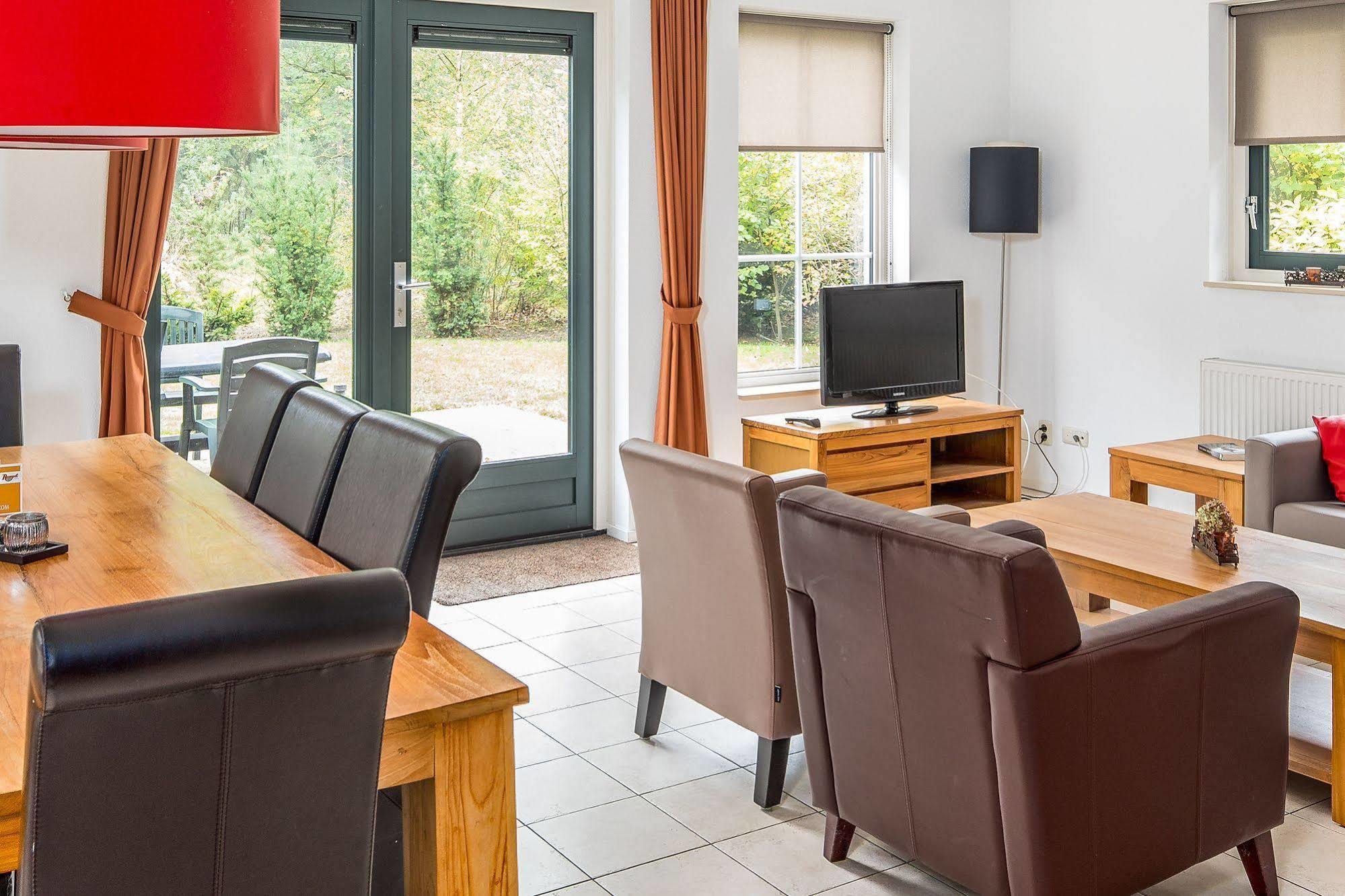 Roompot Landgoed Het Grote Zand Hooghalen 外观 照片