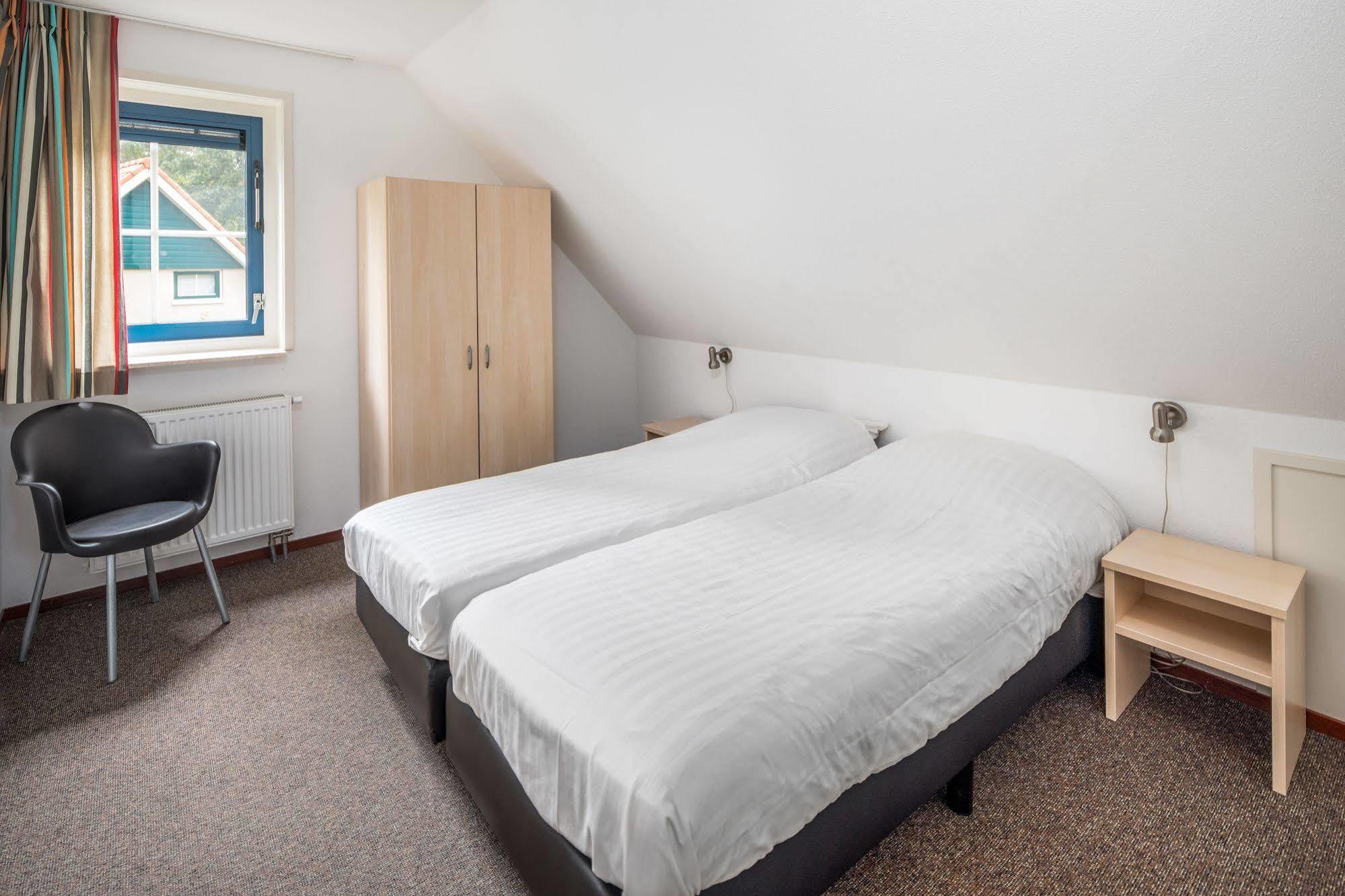 Roompot Landgoed Het Grote Zand Hooghalen 外观 照片