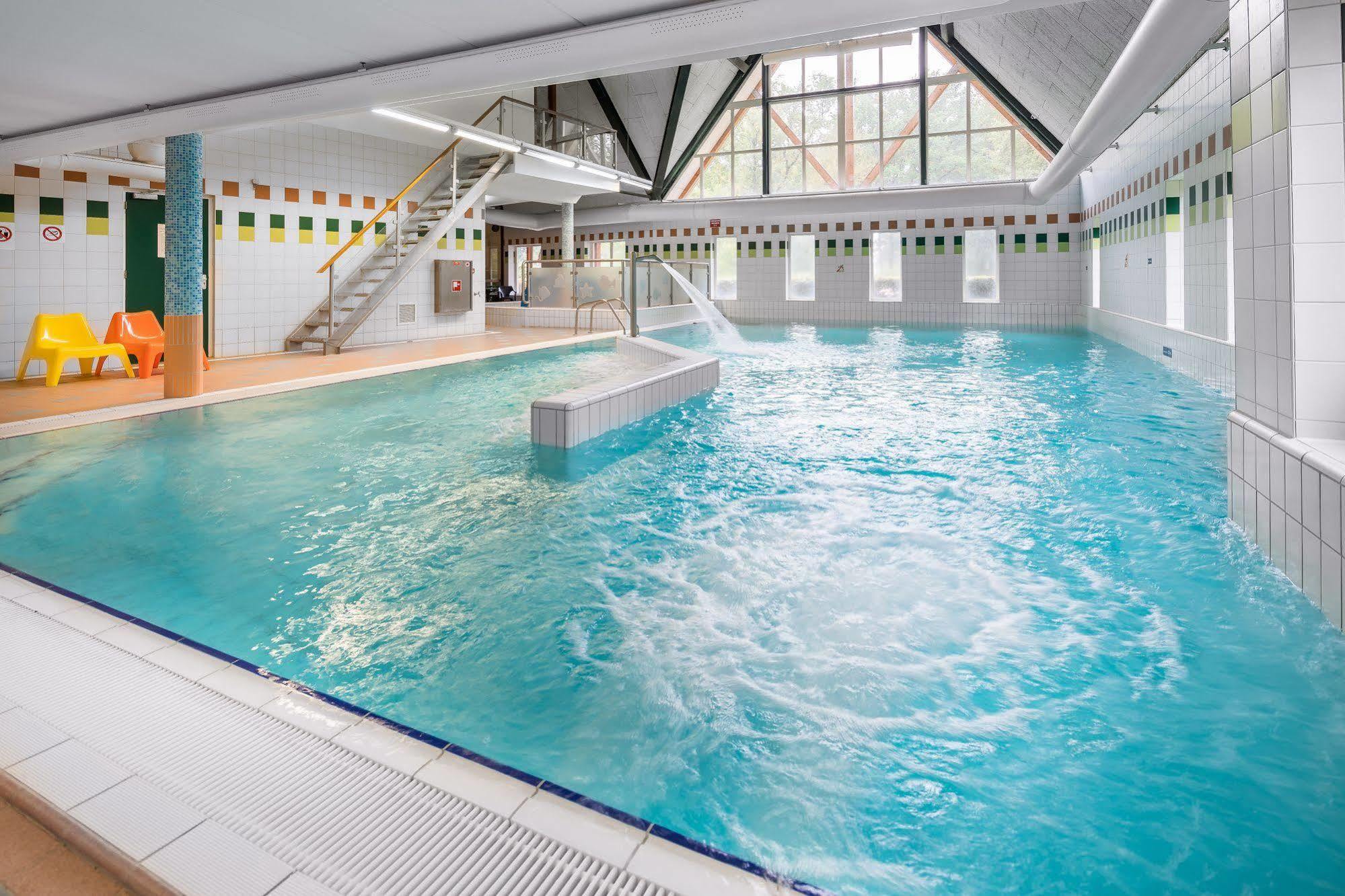 Roompot Landgoed Het Grote Zand Hooghalen 外观 照片